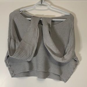 Garage - Cropped, knitted, grey sweater. Size M - fits L.